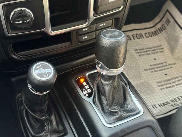 Used 2021 Blue Jeep Sport image 20