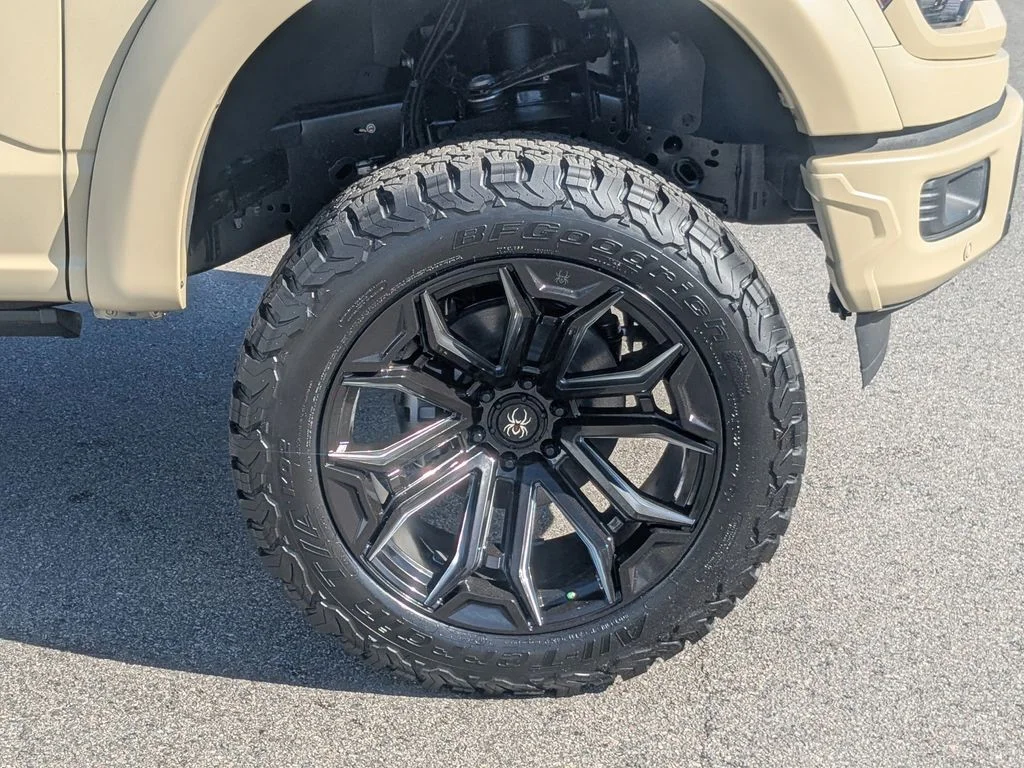 New 2026 Agate Black Metallic Ford XLT image 11