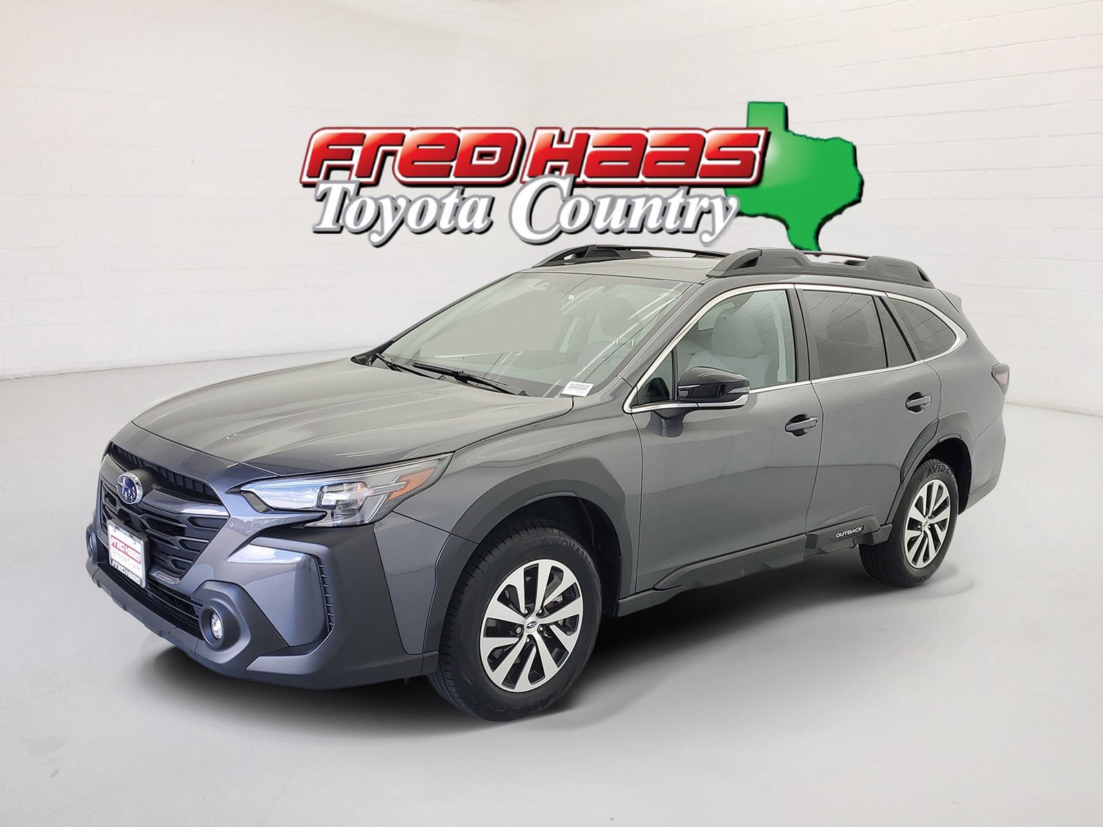 2025 Subaru Outback Premium's photo