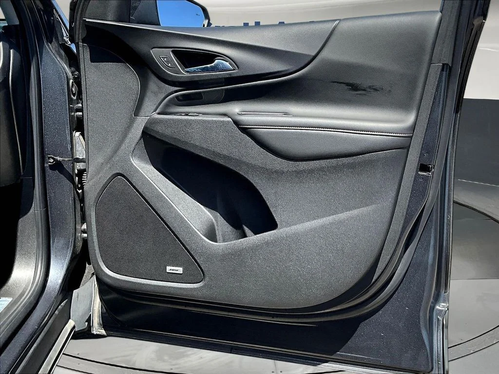 Used 2022 Gray Chevrolet Premier image 30