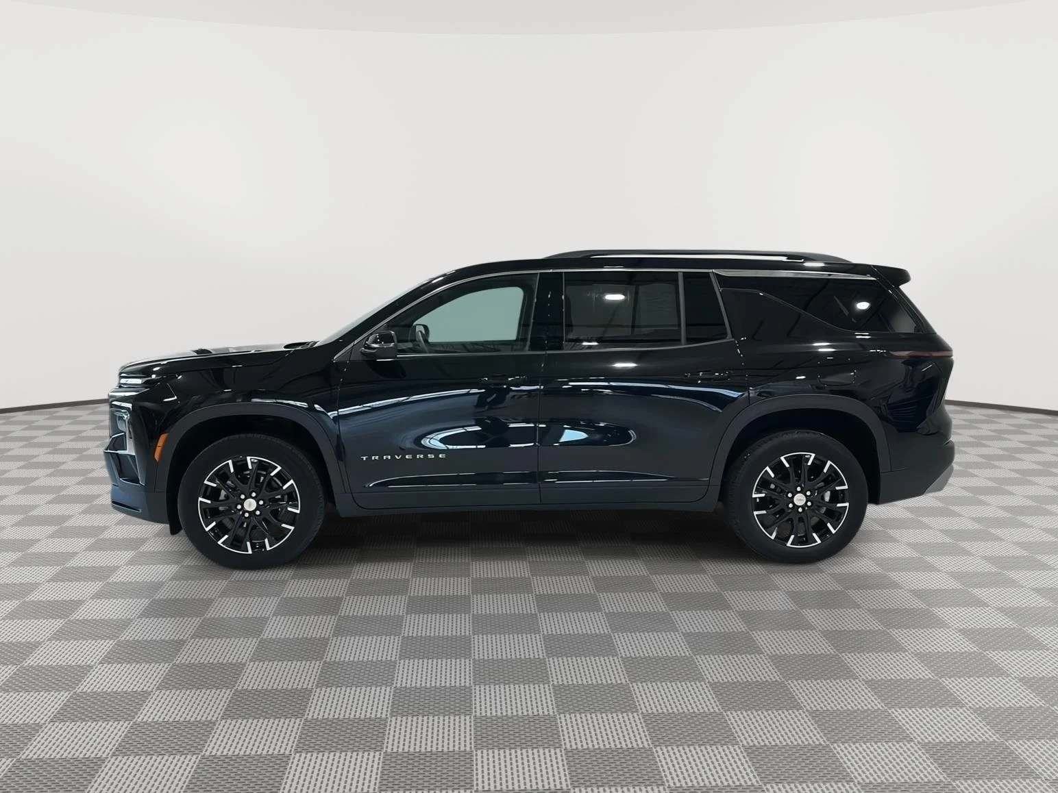 Used 2025 Chevrolet Traverse LT with VIN 1GNEVGRS2SJ274986 for sale in Alexandria, Minnesota