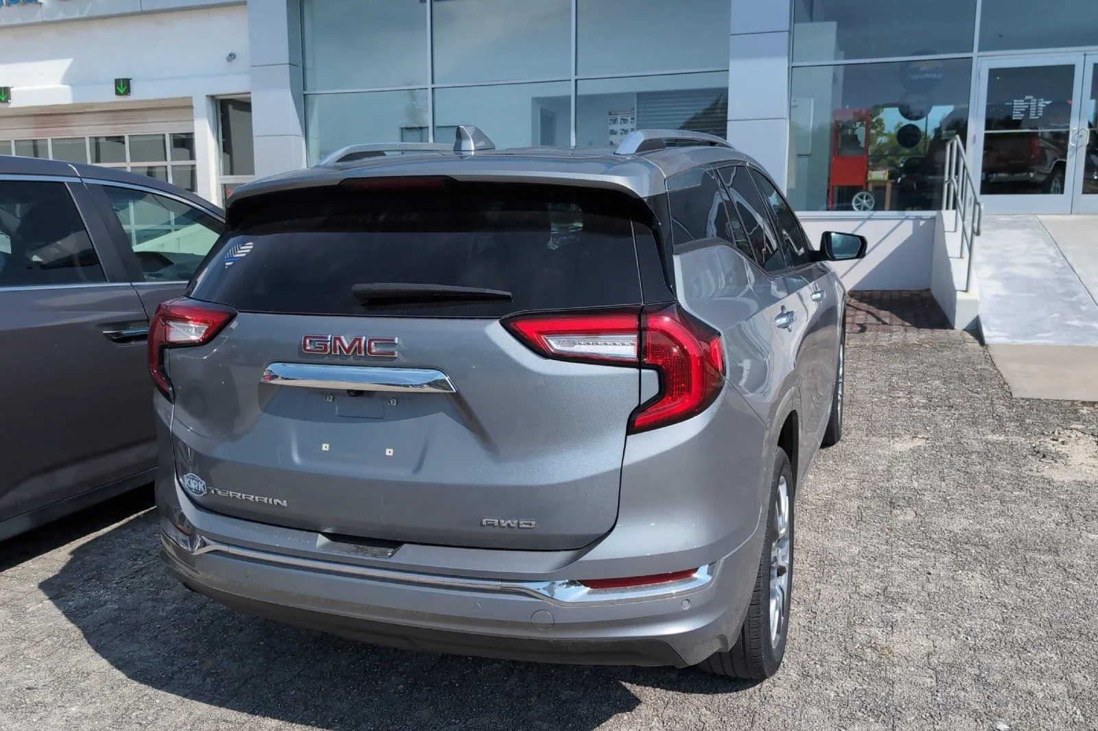 Used 2024 Sterling Metallic GMC Denali image 6
