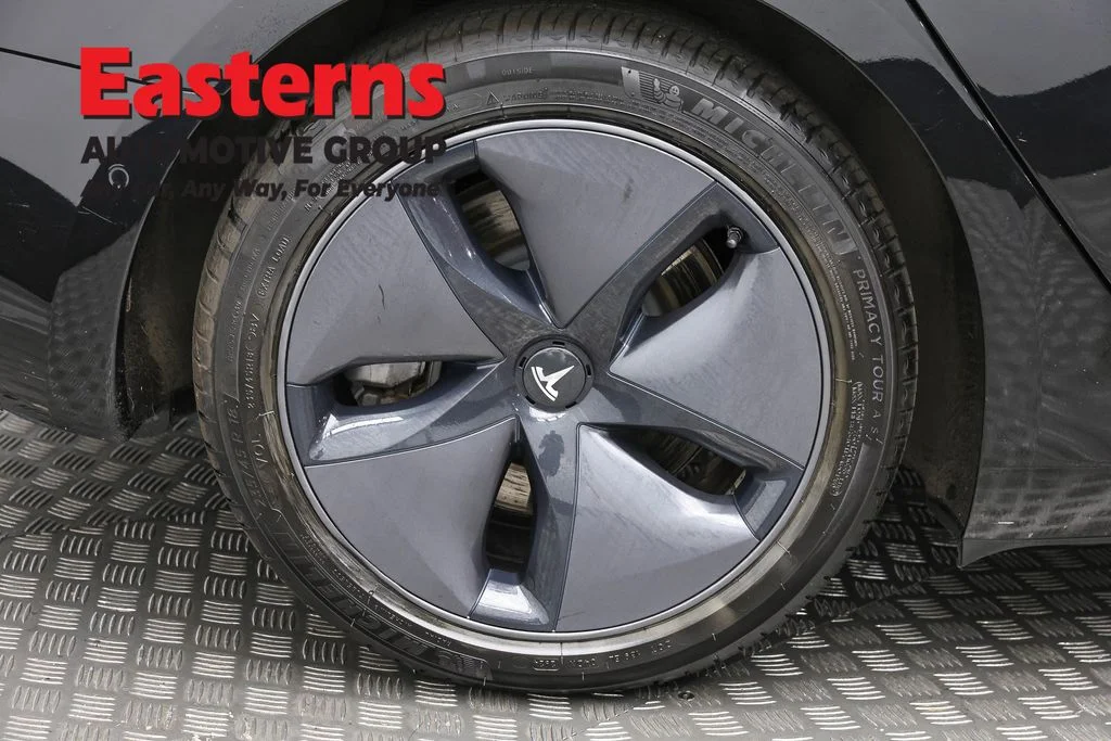 Used 2018 Black Tesla Long Range image 24