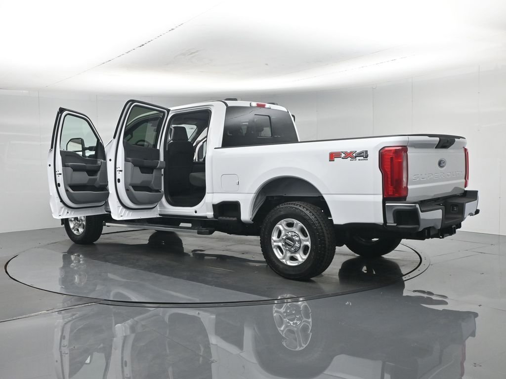New 2026 Oxford White Ford XLT image 33