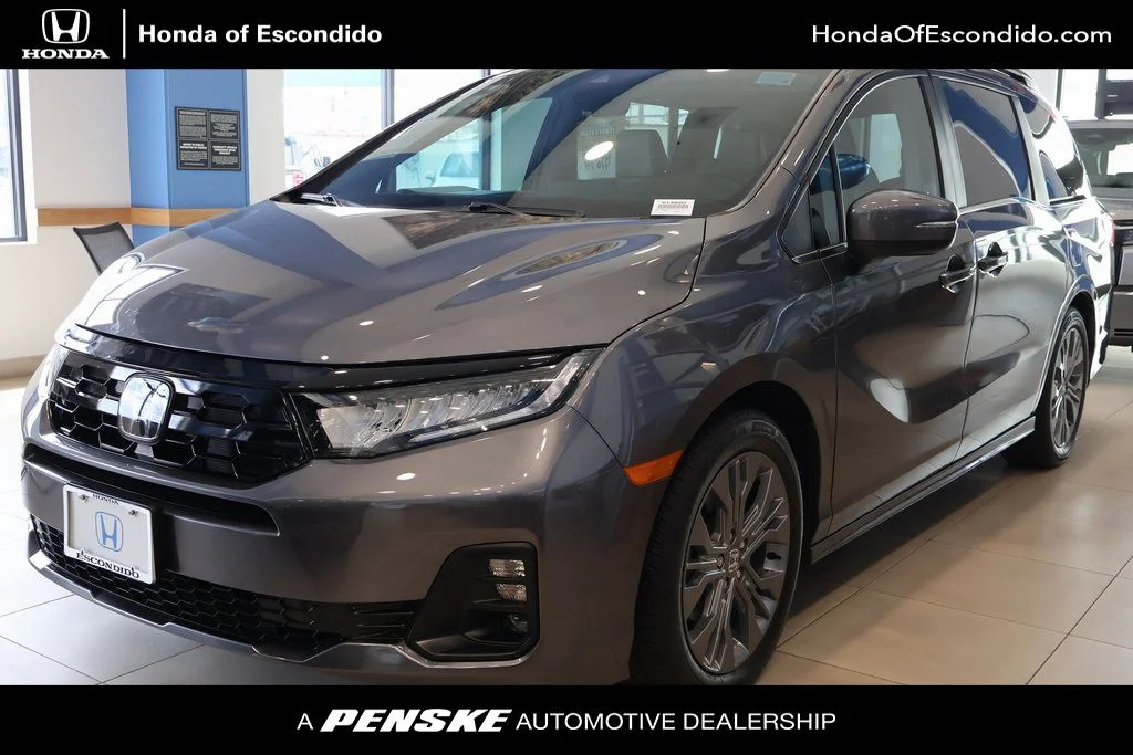 2025 Honda Odyssey Touring's photo
