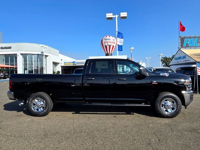 New 2026 Diamond Black Crystal Pearl-Coat Exterior Paint RAM Tradesman image 7