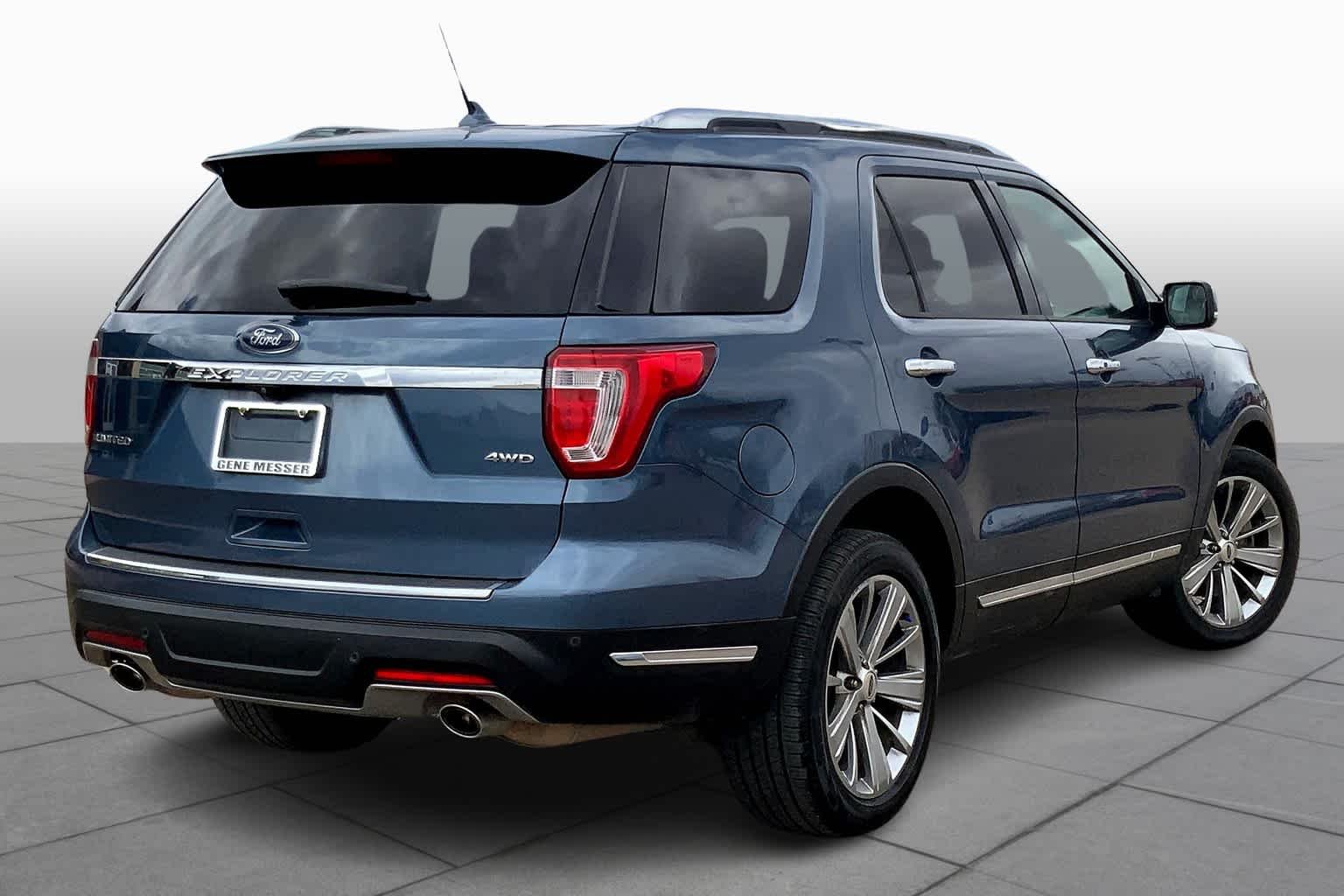 Used 2018 Blue Metallic Ford Limited image 13