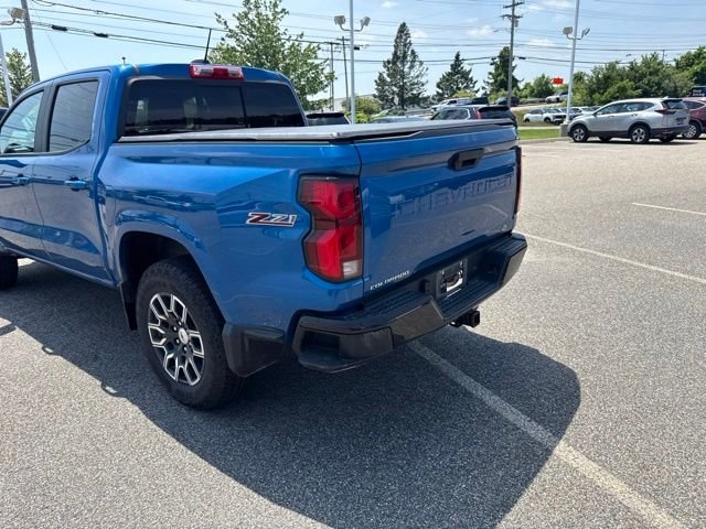 Used 2023 Blue Chevrolet Z71 image 12