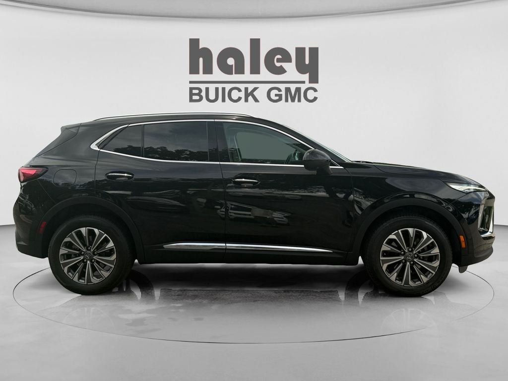 Used 2025 Black Buick Preferred image 6