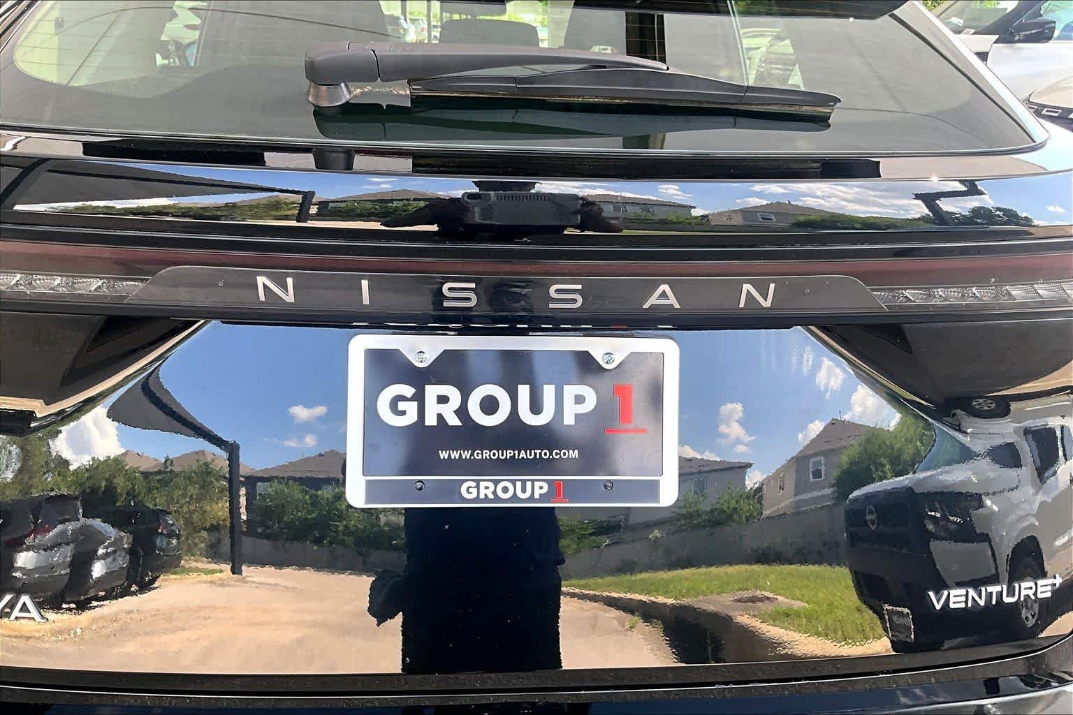Used 2023 Black Diamond Pearl Nissan VENTURE+ image 29