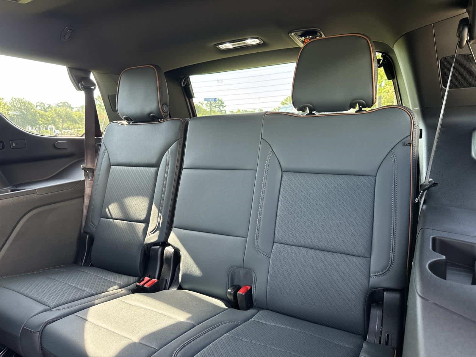 2026 GMC Yukon AT4 - Photo 8