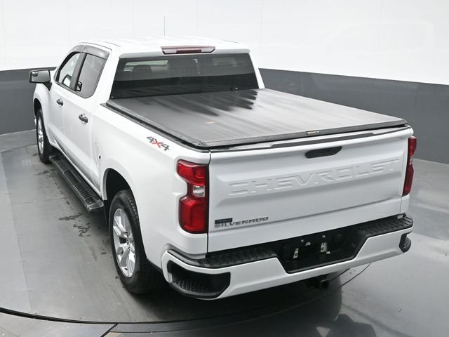 Used 2021 White Chevrolet Custom image 10