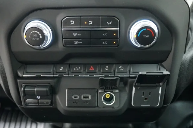 2025 GMC Sierra 2500HD Pro - Photo 24