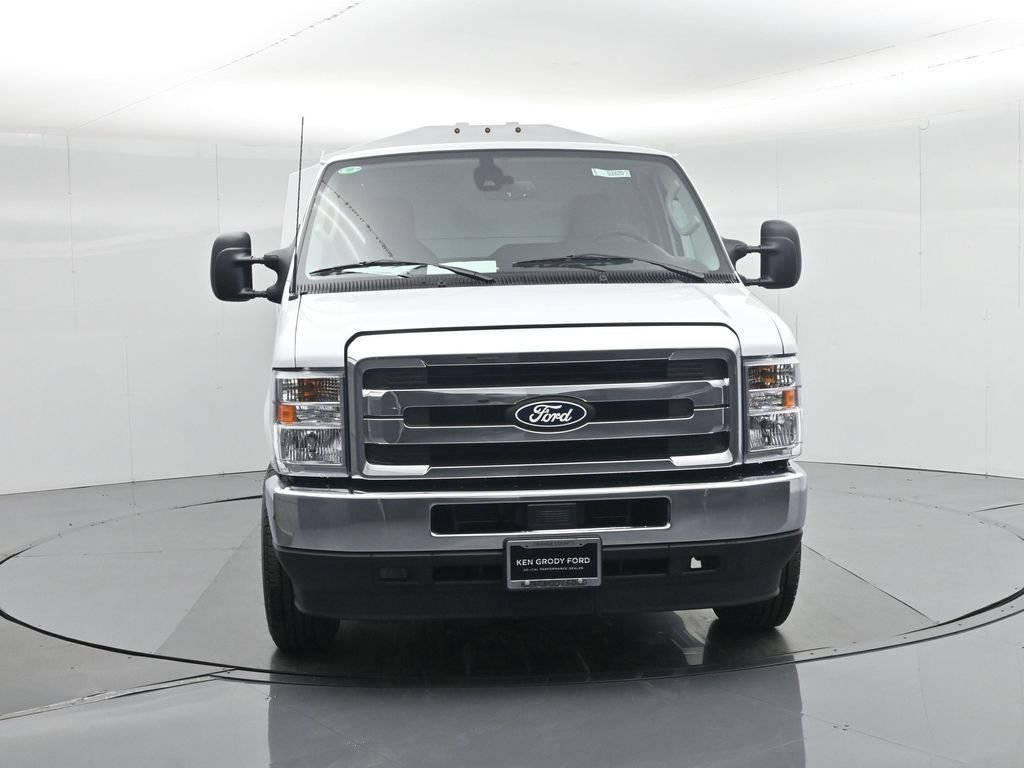 New 2026 Oxford White Ford Base image 58