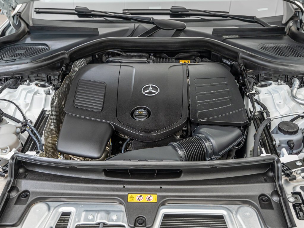 Used 2026 Polar White Mercedes-Benz GLC 300 image 49
