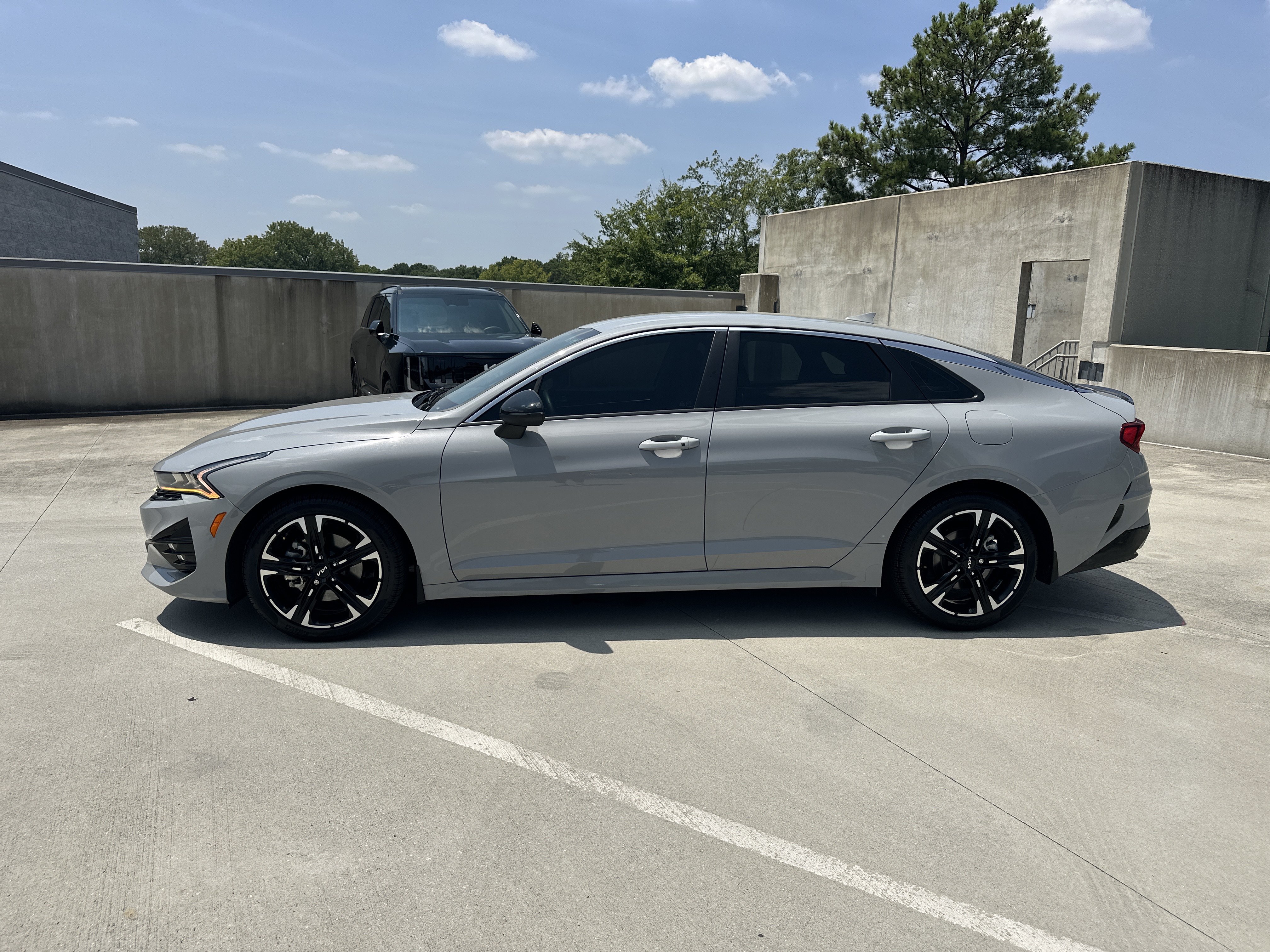Used 2024 Wolf Gray Kia GT-Line image 9