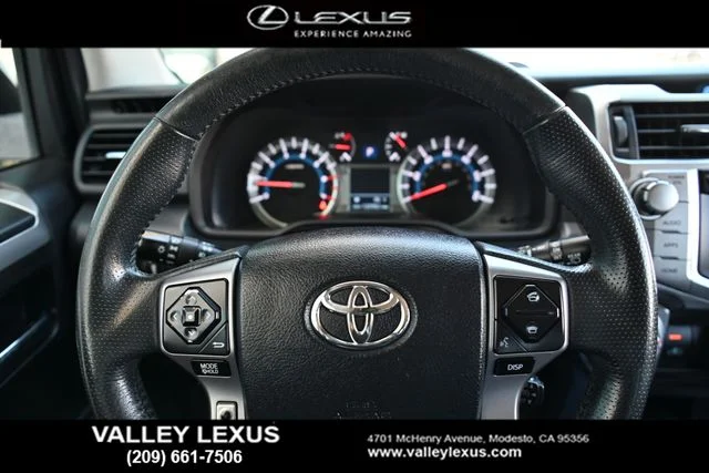 Used 2018 Gray Toyota SR5 image 10