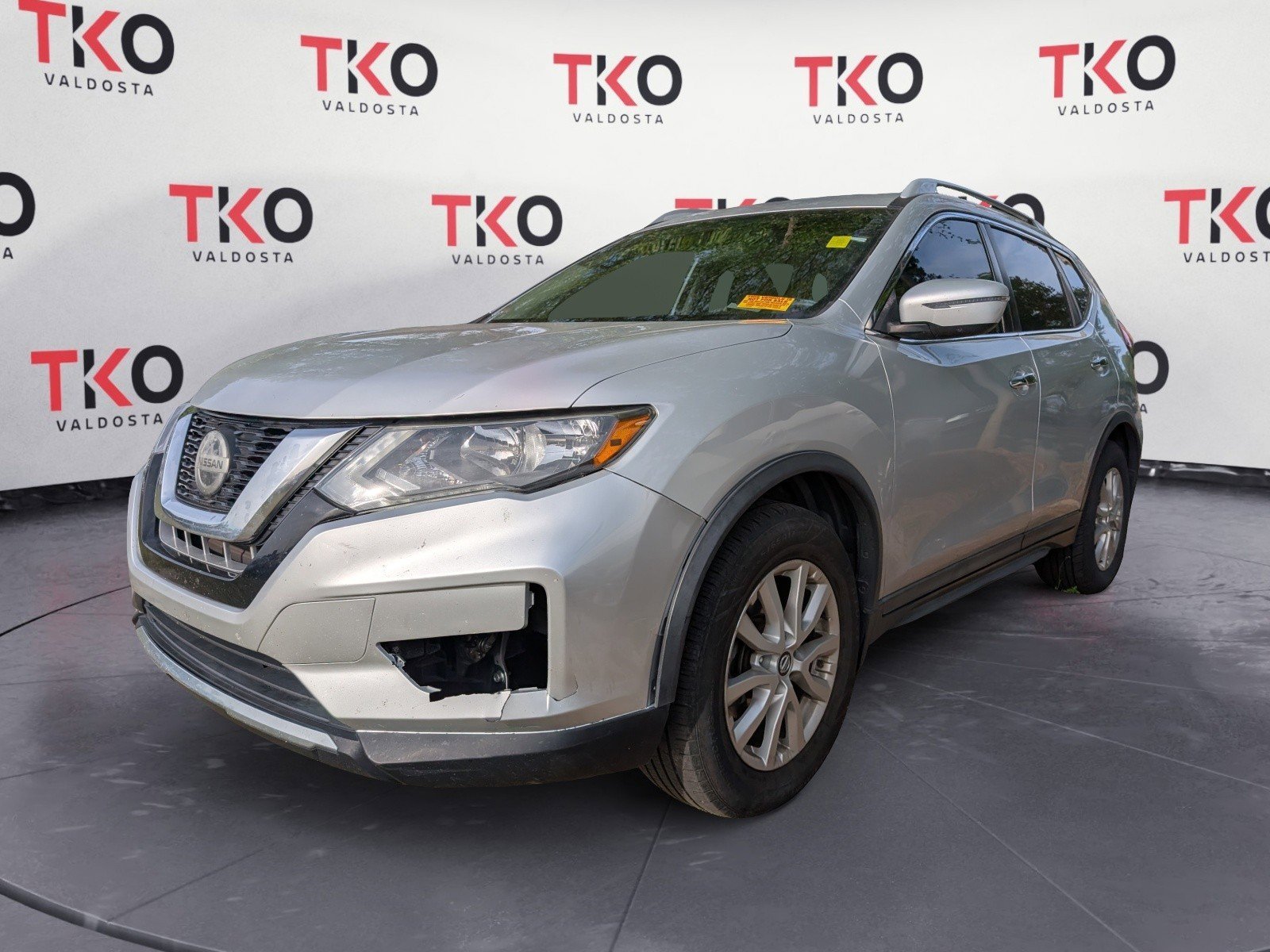 Used 2019 Brilliant Silver Metallic Nissan SV image 4