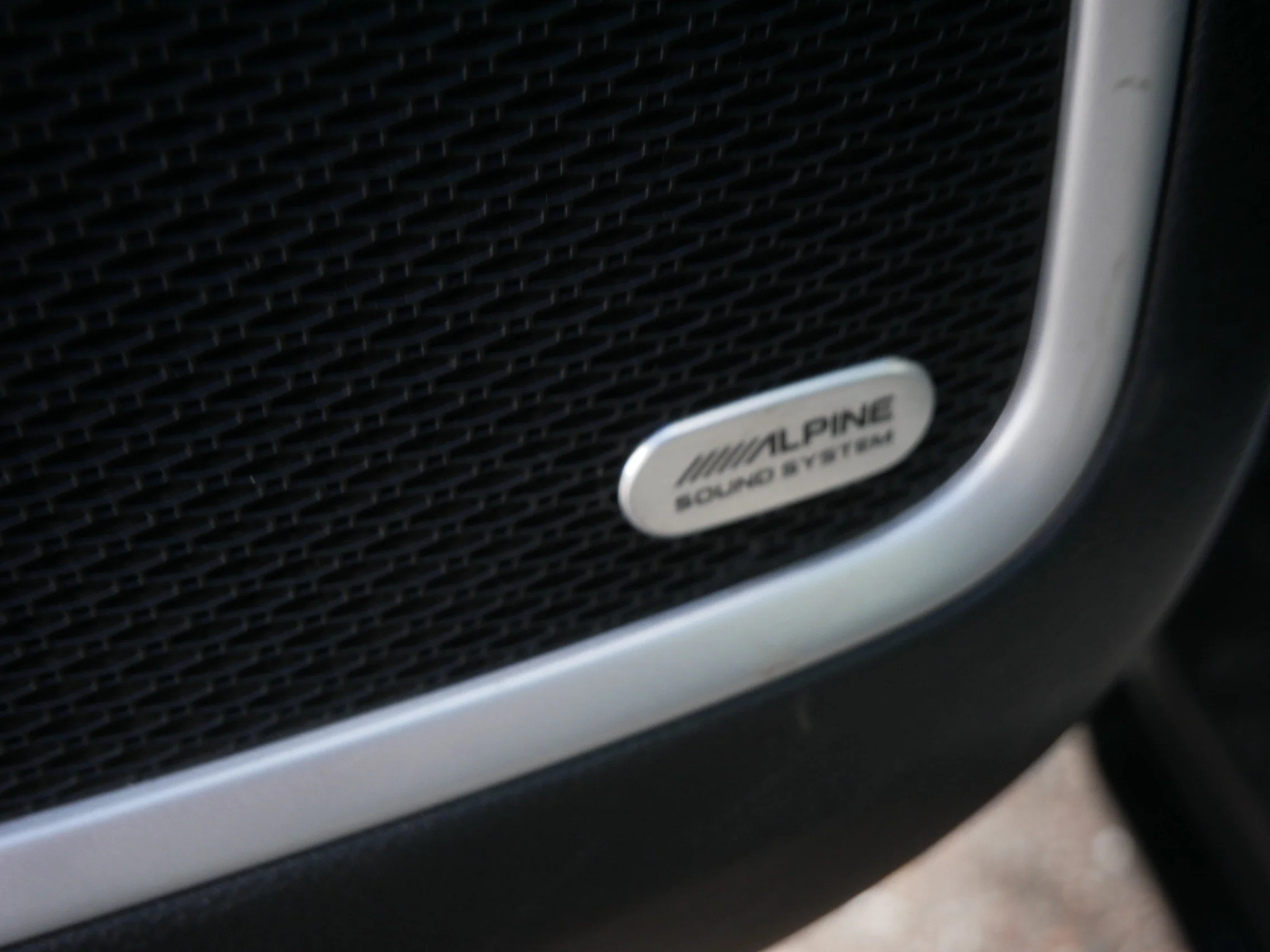 Used 2021 Pearl White Tri-Coat Jeep Limited image 24