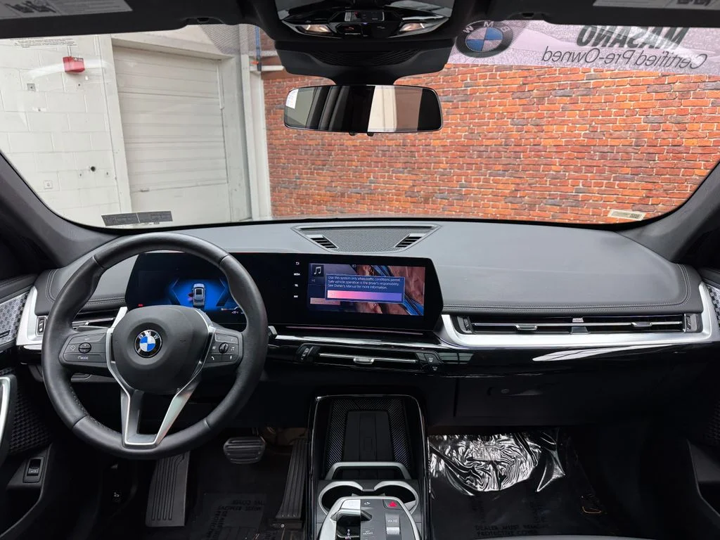 Used 2024 Green BMW xDrive28i image 13