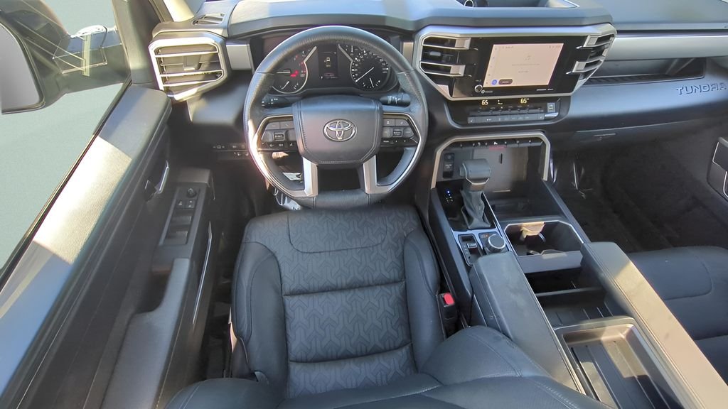 Used 2024  Toyota SR5 image 20
