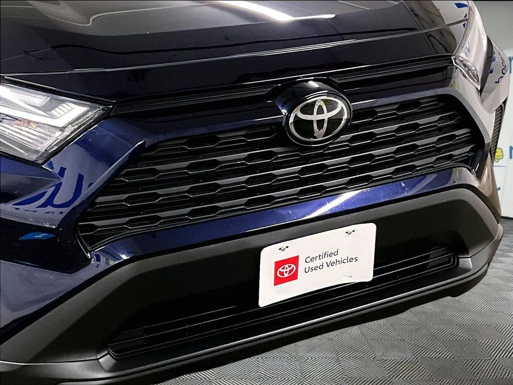 Used 2025  Toyota XLE image 30