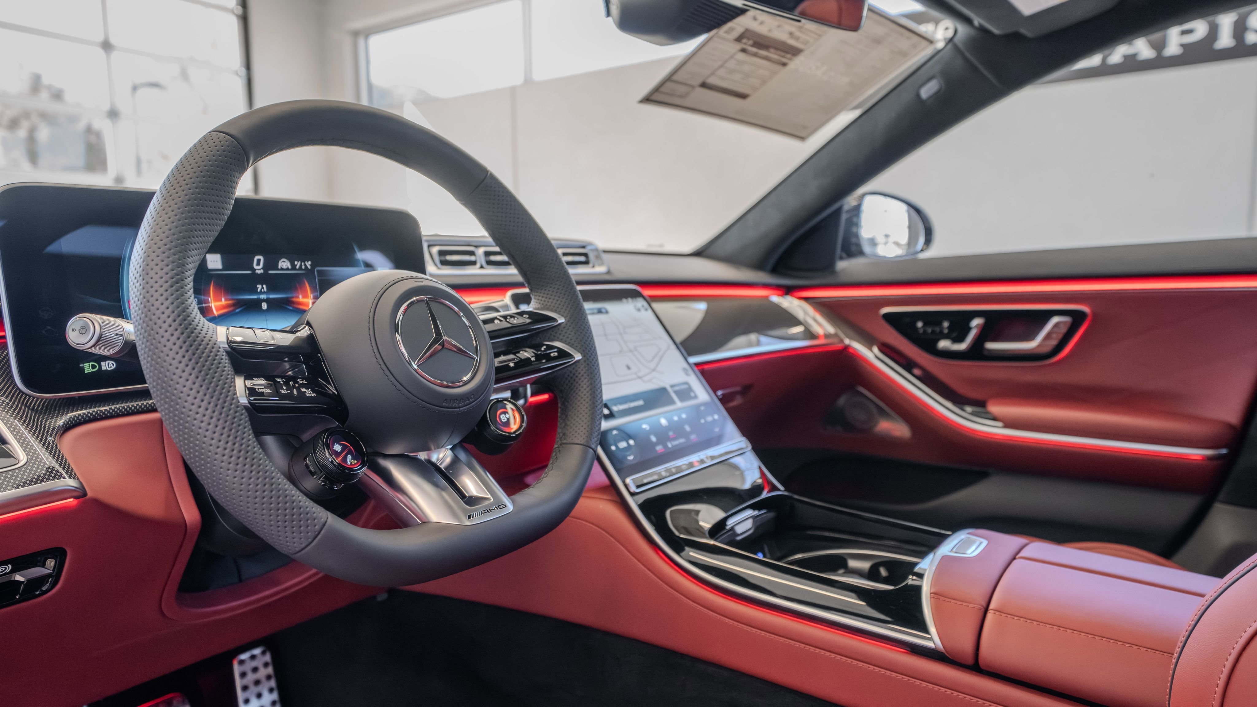 New 2026 MANUFAKTUR Moonlight White Metallic Mercedes-Benz S 63 E AMG® image 43