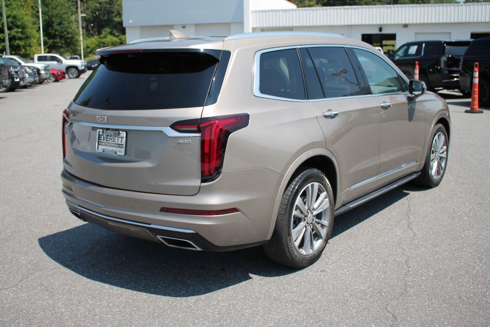Used 2022 Latte Metallic Cadillac Premium Luxury image 8