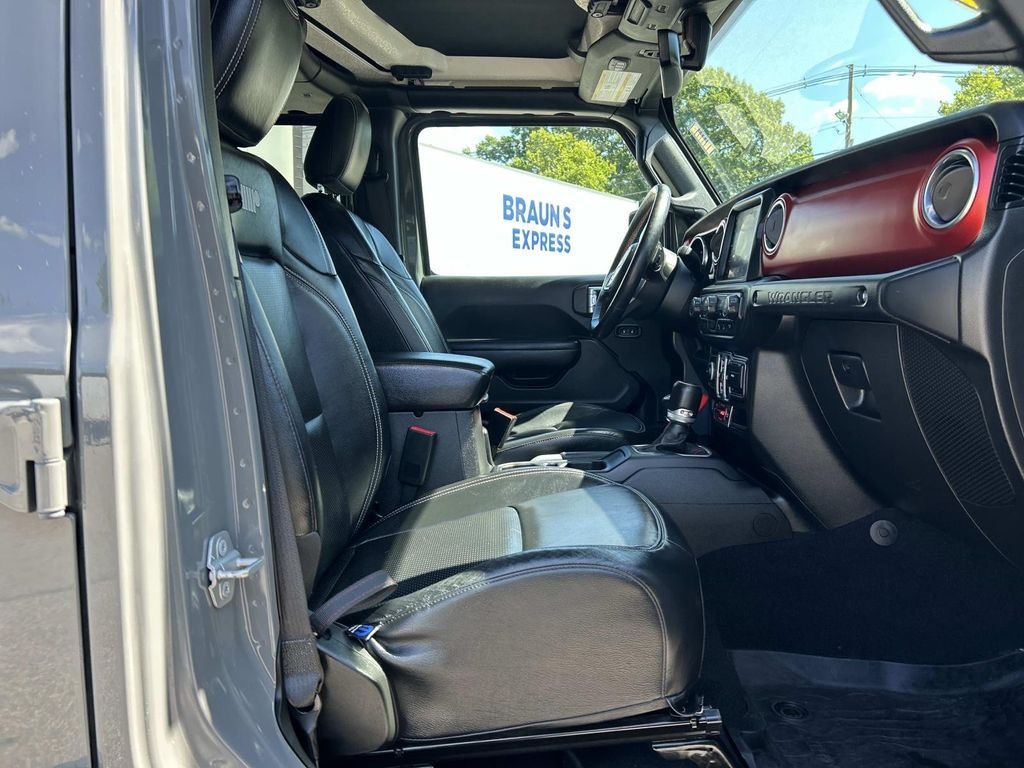 Used 2018 Gray Jeep Unlimited Rubicon image 15