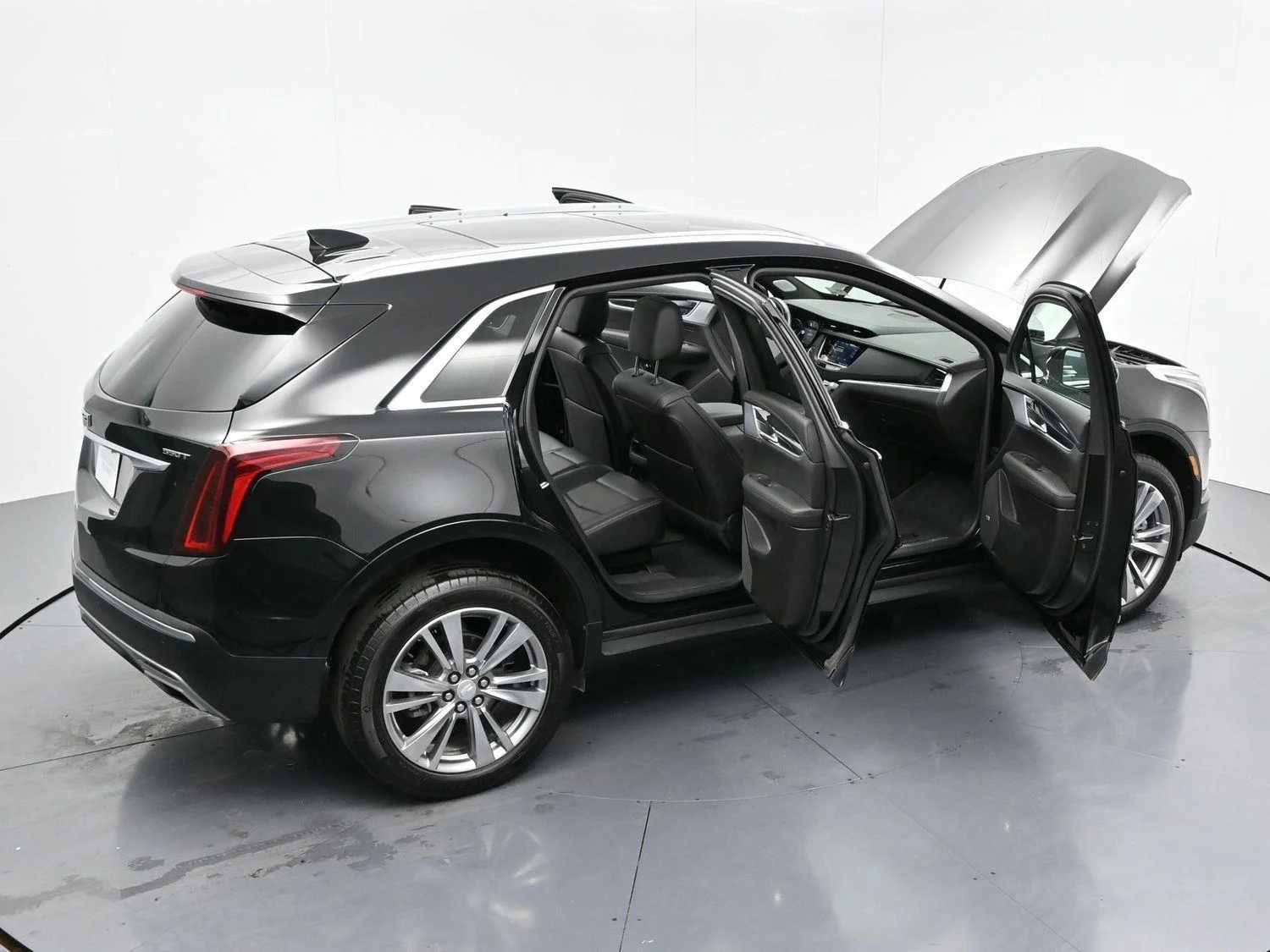Used 2025 Stellar Black Metallic Cadillac Premium Luxury image 40