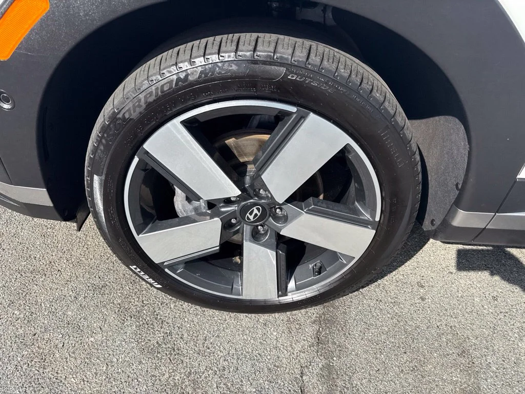 Used 2024 White Hyundai Limited image 9