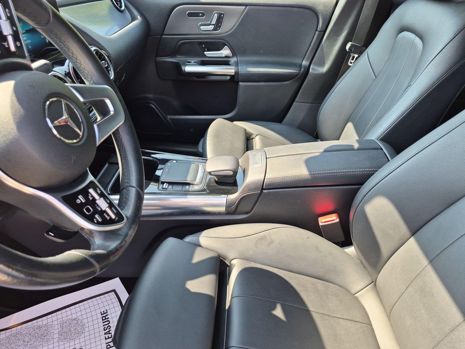 Used 2021 Night Black Mercedes-Benz GLA 250 image 18