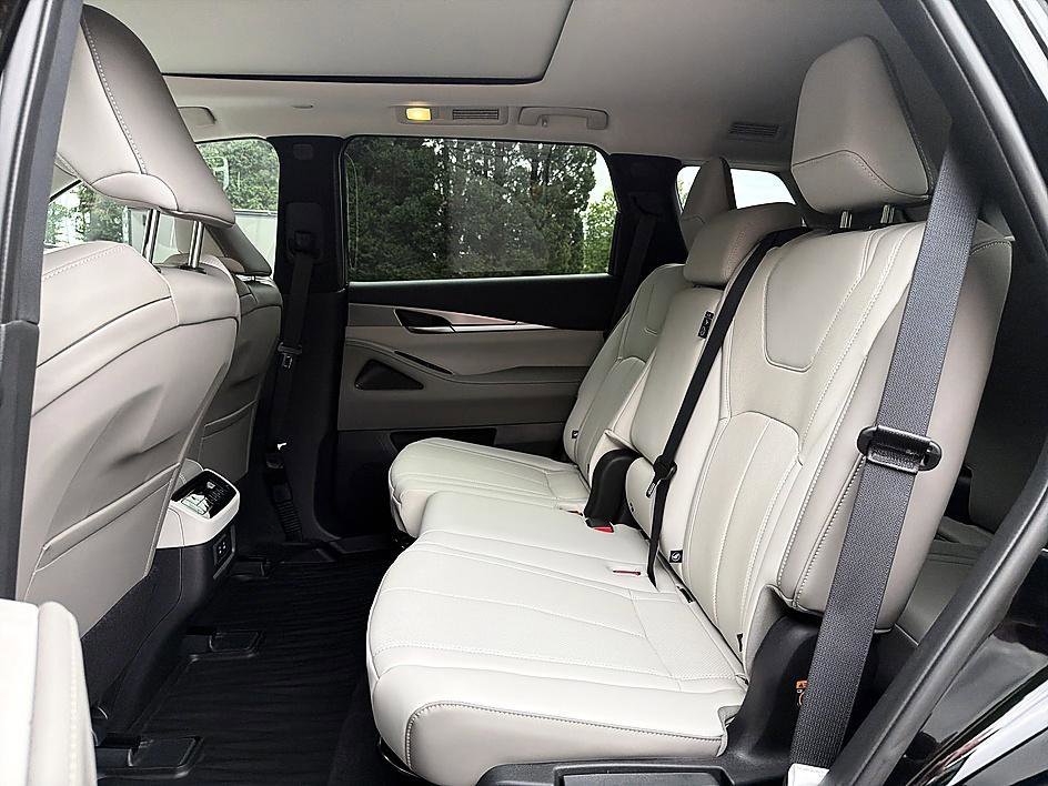 New 2027 Black Obsidian INFINITI PURE image 12