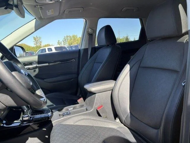 Used 2021 Starbright Yellow/Black Roof Kia SX Turbo image 2