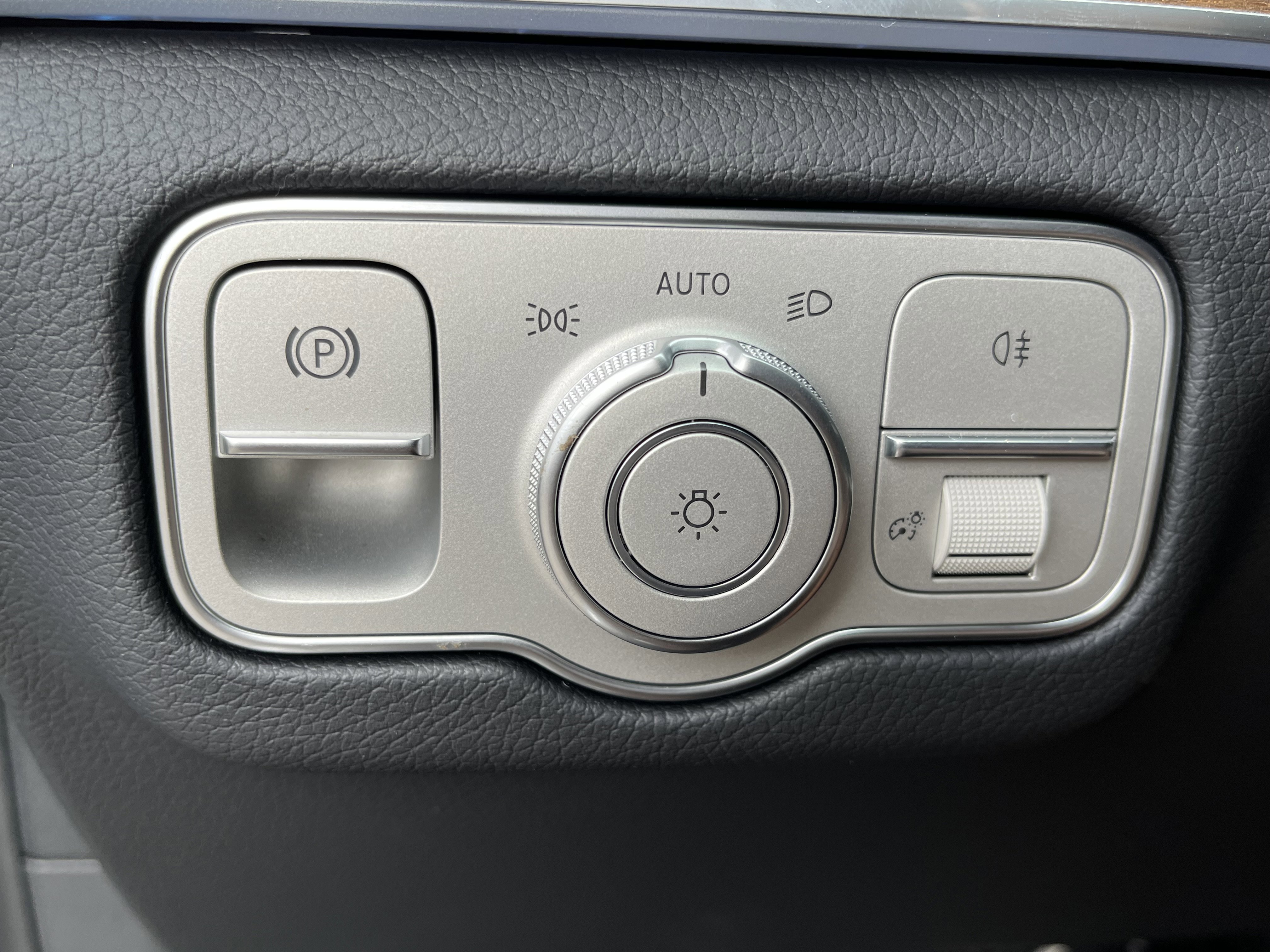 New 2026 Selenite Grey Metallic Mercedes-Benz GLE 350 image 24