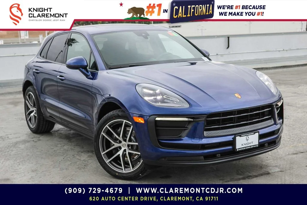 2022 Porsche Macan -'s photo