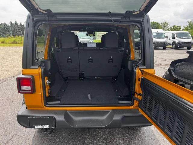 New 2026 Goldilocks Exterior Paint Jeep Sport S image 17