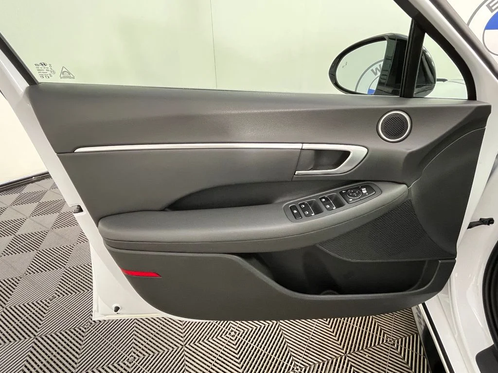 Used 2021 Gray Hyundai SEL Plus image 26