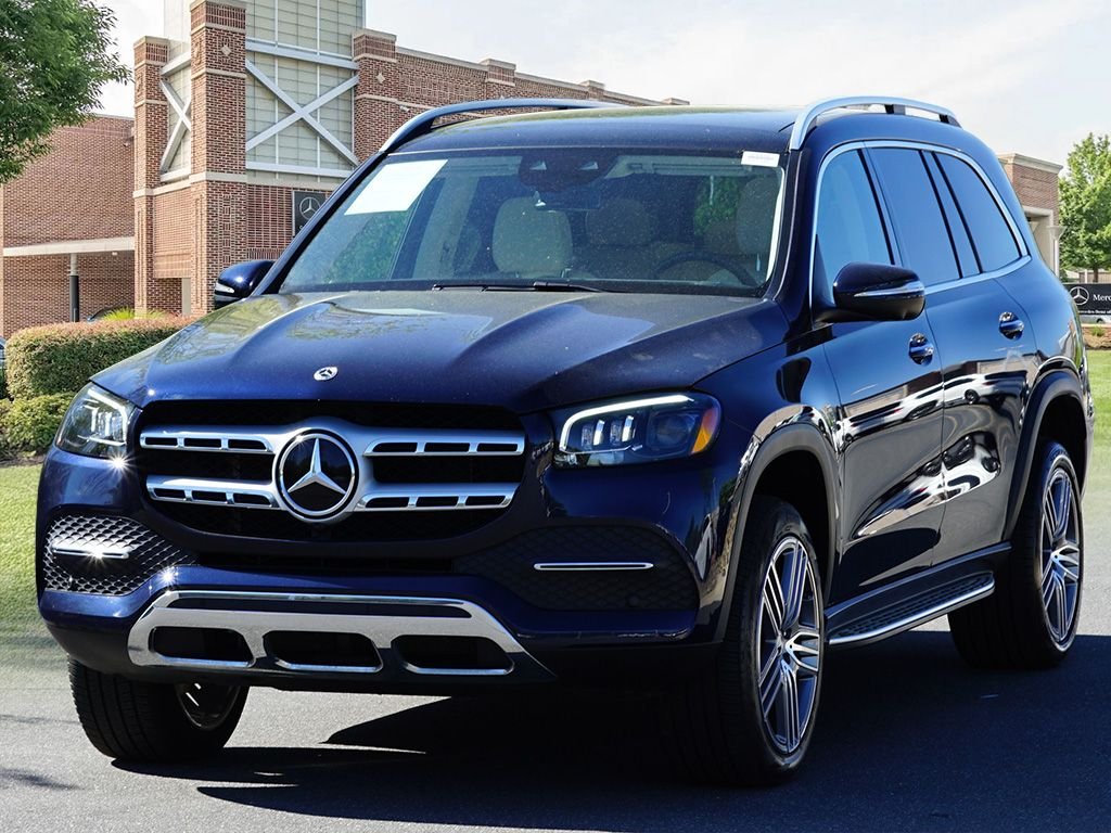 Certified Used 2022  Mercedes-Benz GLS 450 image 4