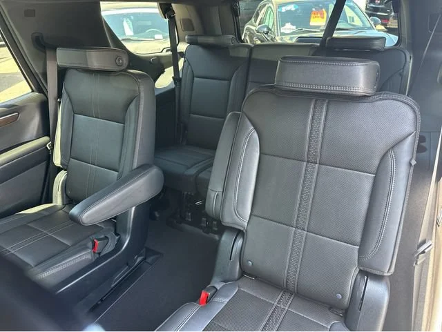 Used 2025 Sterling Gray Metallic Chevrolet High Country image 15