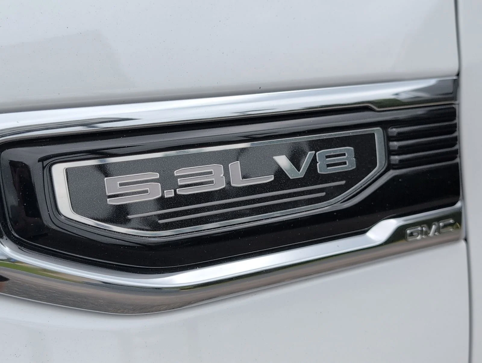 New 2026 Summit White GMC SLT image 10