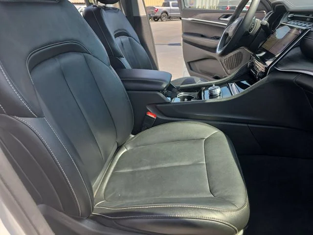Used 2023 White Jeep Limited image 11