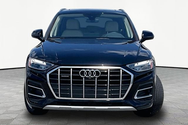 Used 2024  Audi 40 Premium Plus image 3