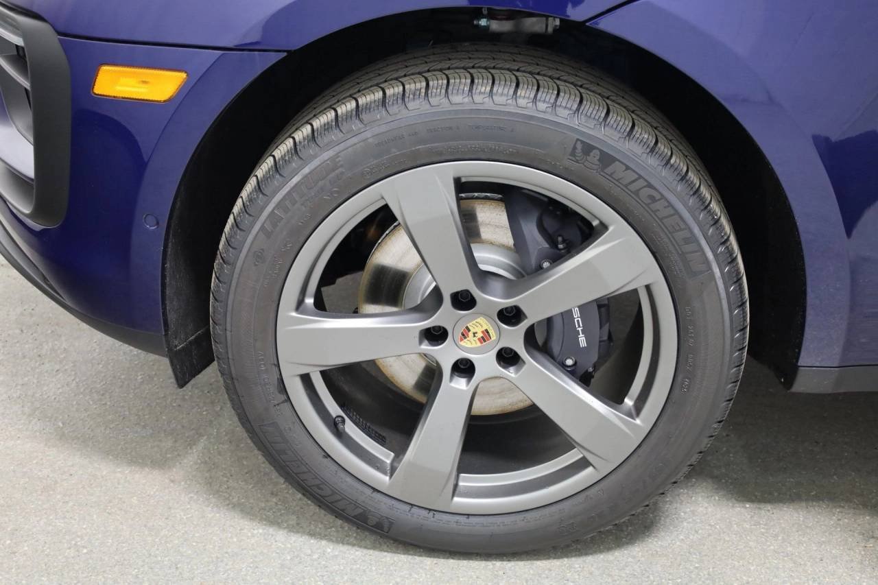 Used 2026 Gentian Blue Metallic Porsche  image 40