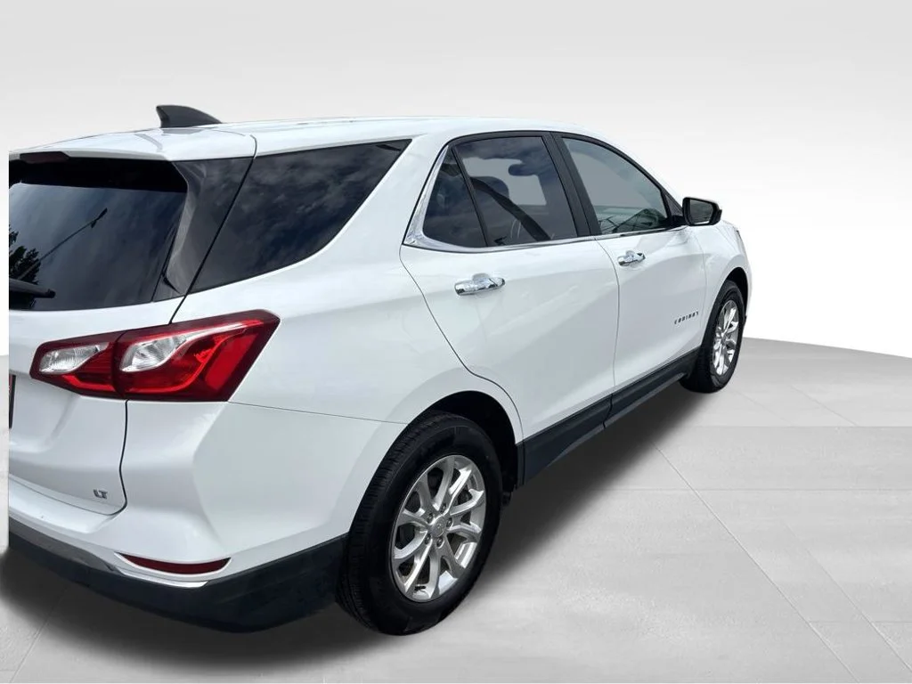 Used 2021 White Chevrolet LT image 7