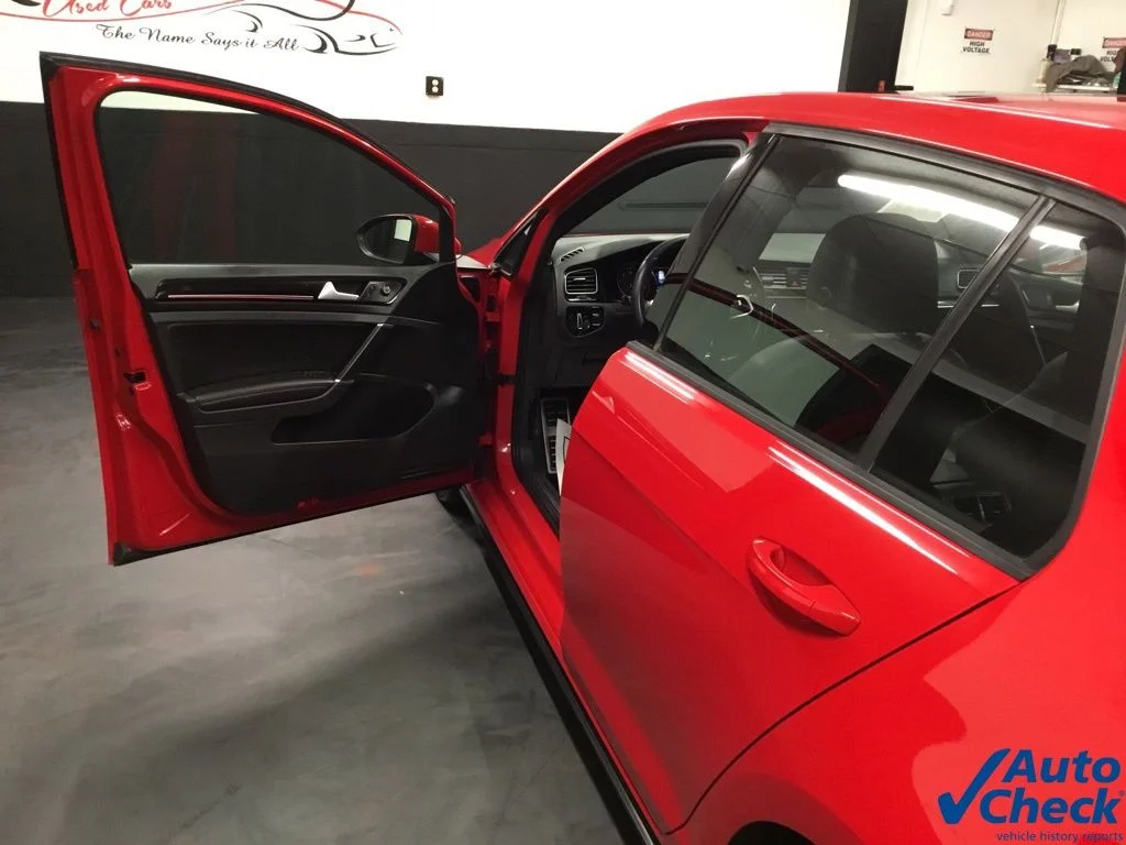 Used 2015 Red Volkswagen 2.0T SE image 19