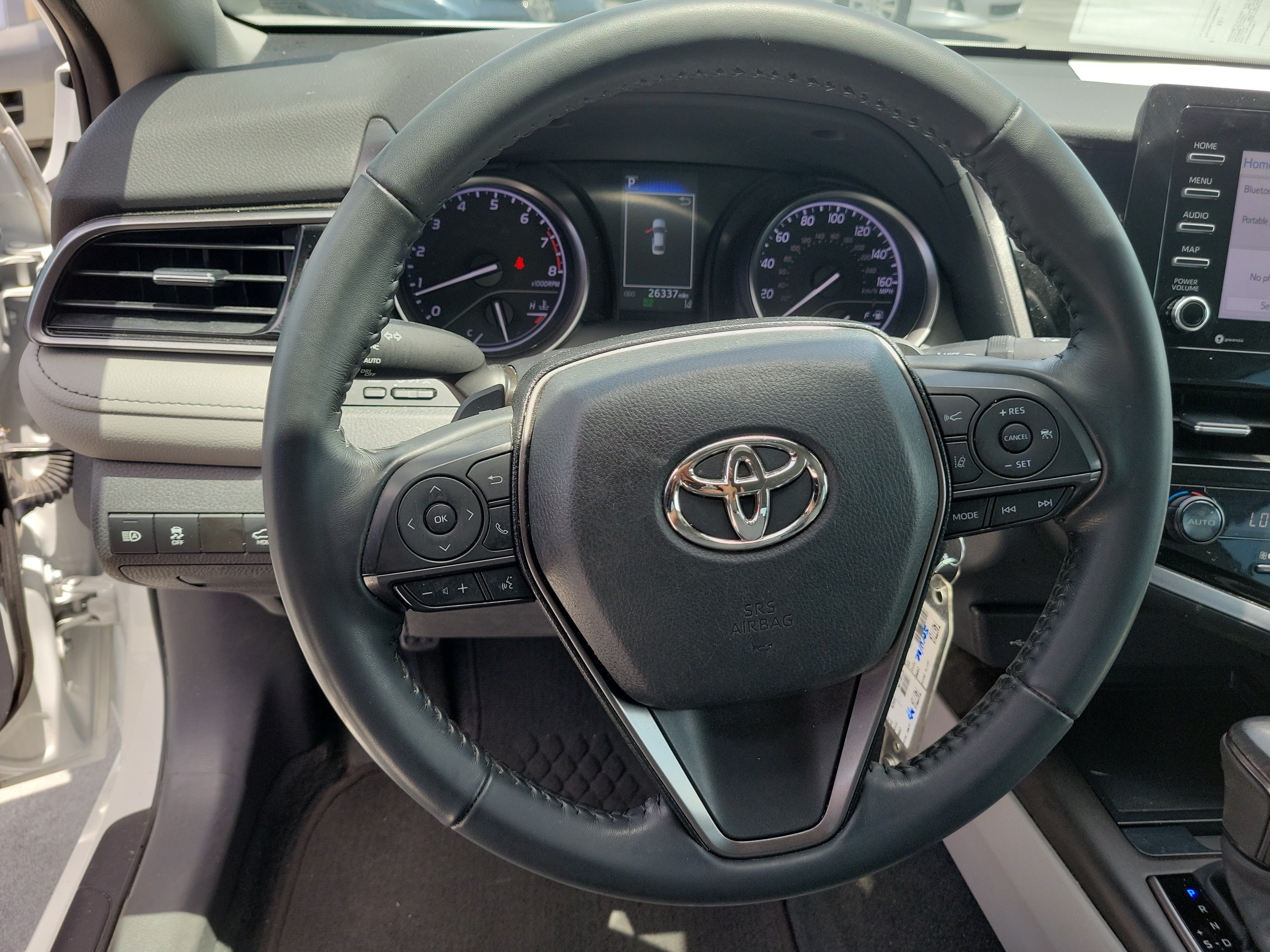 Used 2023 Ice Toyota SE image 23
