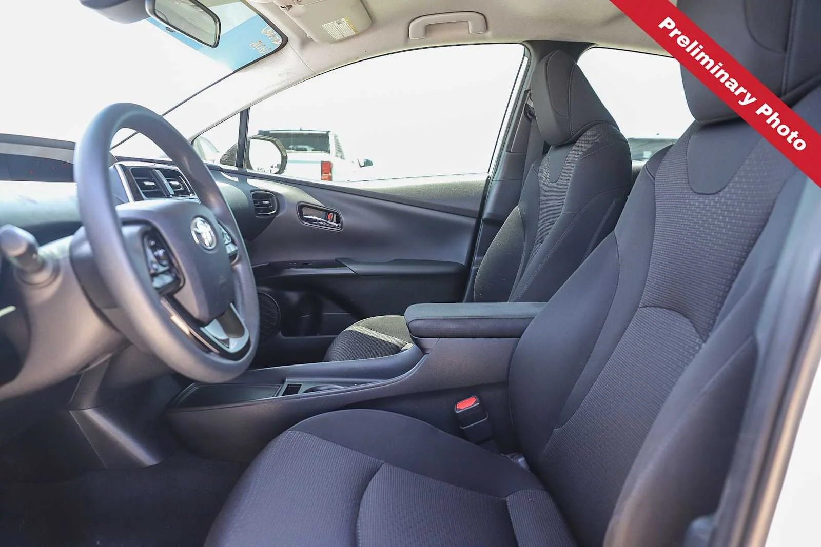 Used 2020 Super White Toyota LE image 15