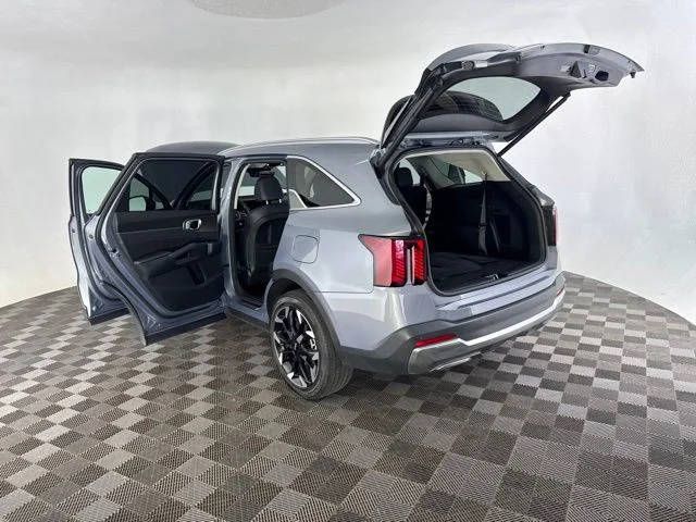 Used 2025 Silver Kia SX image 18