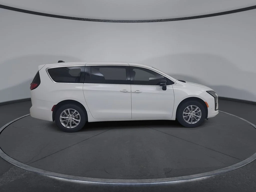New 2027 Bright White Clear-Coat Exterior Paint Chrysler Select image 17